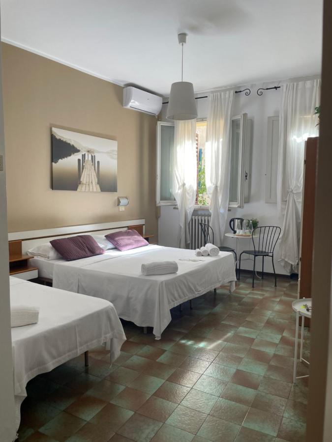 Hotel Cappello Чезена Екстериор снимка