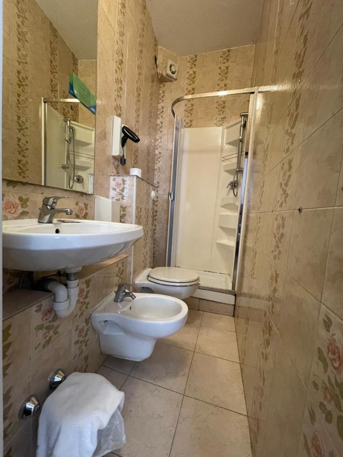 Hotel Cappello Чезена Екстериор снимка