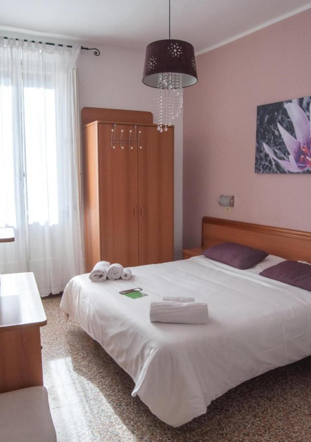 Hotel Cappello Чезена Екстериор снимка